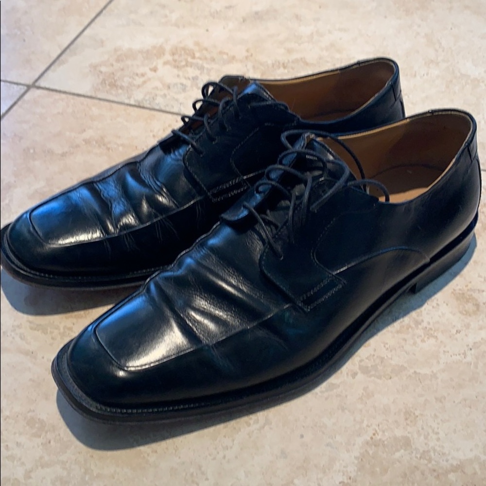 Make offer Johnston and Murphy black shoes 11.5